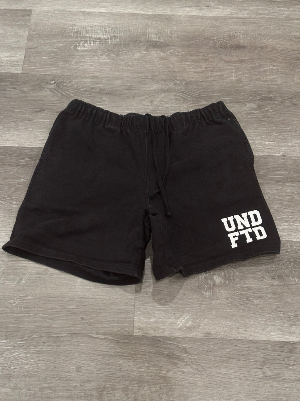 Undefeated Sweat Shorts Thick Cotton Black Mens M 7"